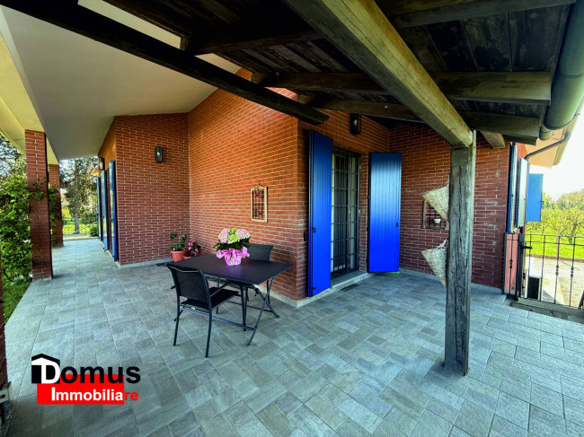 Villa Bifamiliare in Vendita a Ferrara