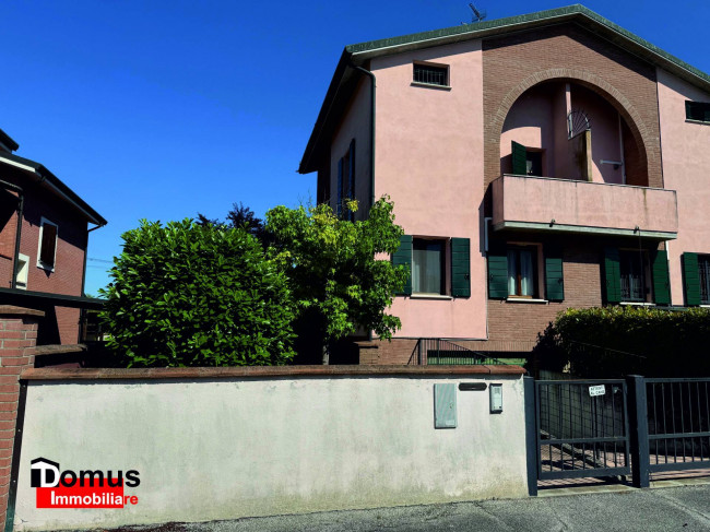 Villa Bifamiliare in Vendita a Ferrara