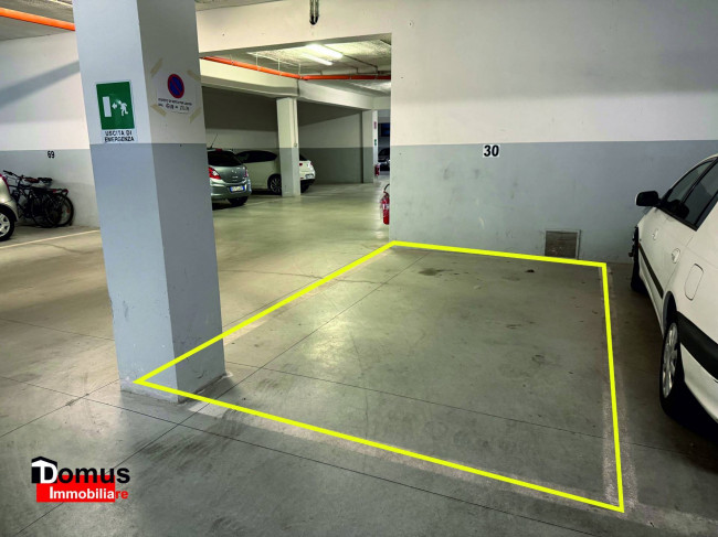 Posto auto coperto in Vendita a Ferrara