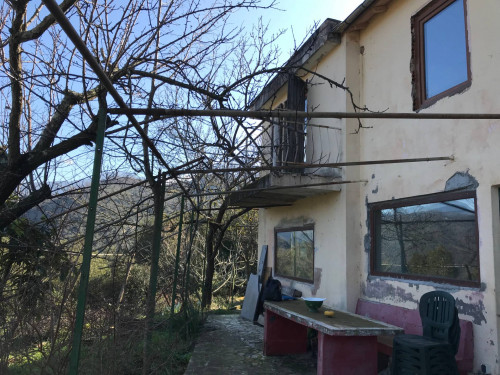 Indipendent House for Sale to Apricale