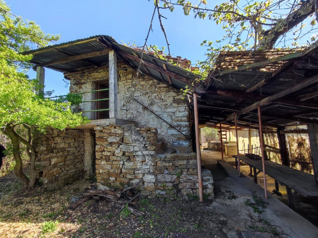 Casa indipendente in Vendita a Dolceacqua