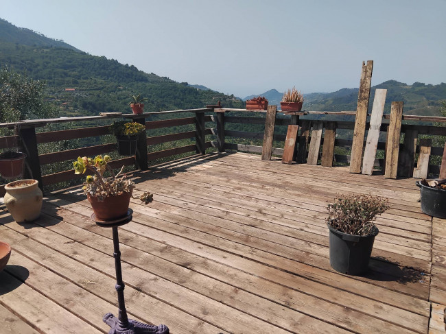 Villa in Vendita a Perinaldo