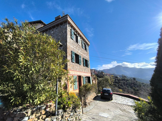 Casa indipendente in Vendita a Perinaldo