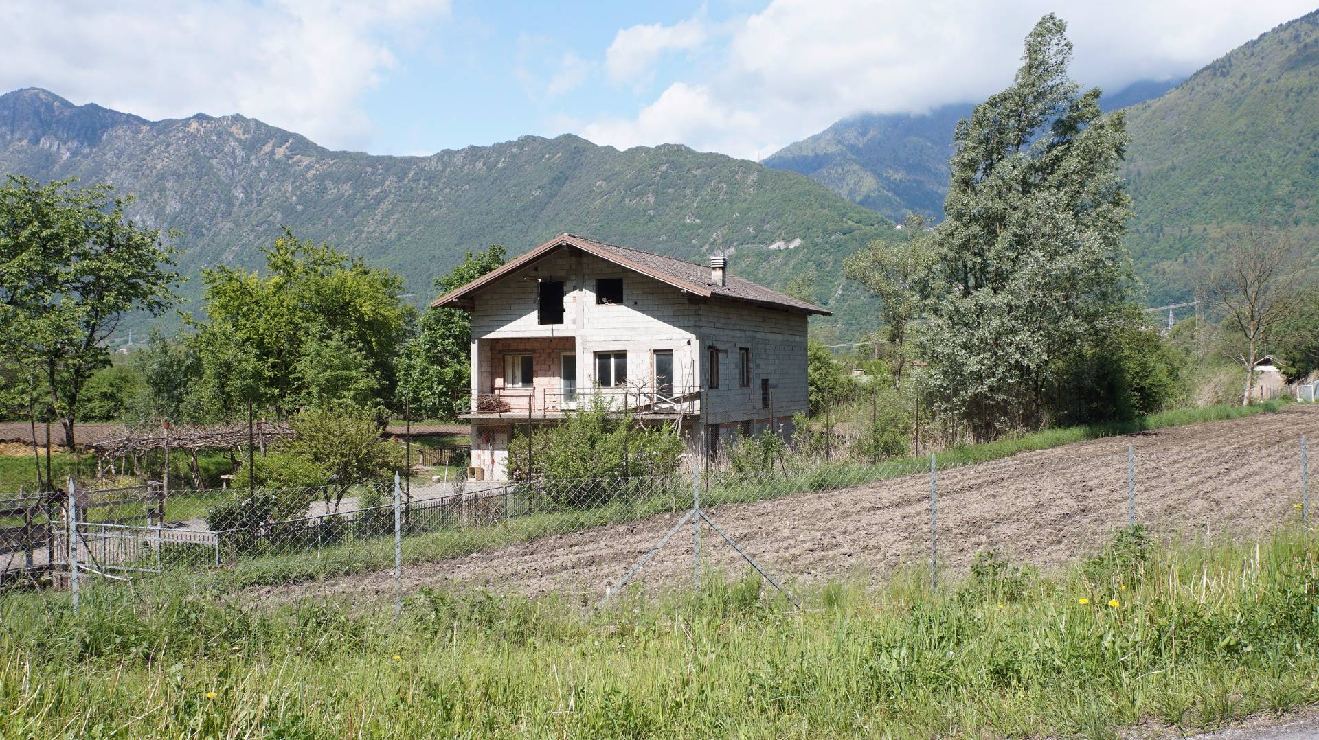  storo vendita quart:  trentino casa