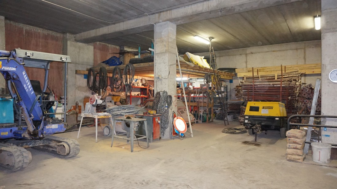Foto magazzino/capannone in affitto a Carisolo (Trento)