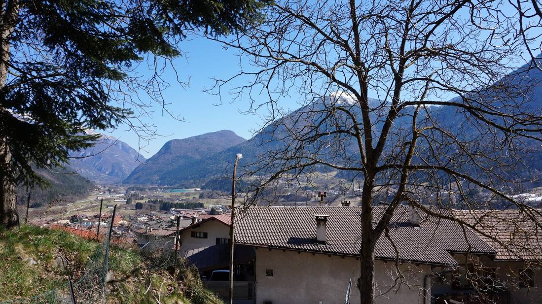 Foto terreno in vendita a Tione di Trento (Trento)