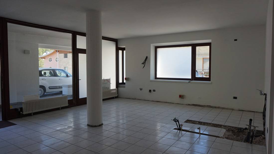 Foto attivit� commerciale in affitto a Comano Terme (Trento)