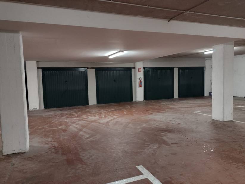 Box/Garage/Posto Auto in affitto a Tione di Trento