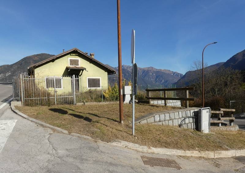 Foto casa indipendente in vendita a Tione di Trento (Trento)