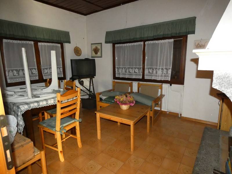 Foto casa indipendente in vendita a Tione di Trento (Trento)