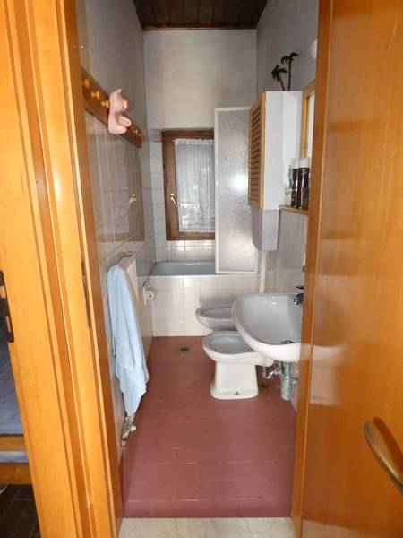 Foto casa indipendente in vendita a Tione di Trento (Trento)