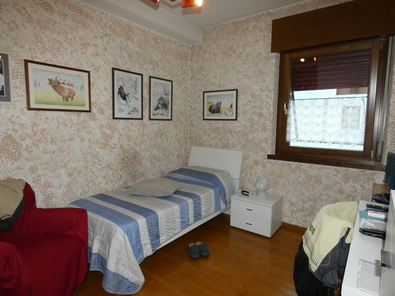 Foto appartamento in vendita a Tione di Trento (Trento)