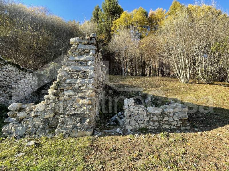 Foto casale/rustico in vendita a Sella Giudicarie (Trento)