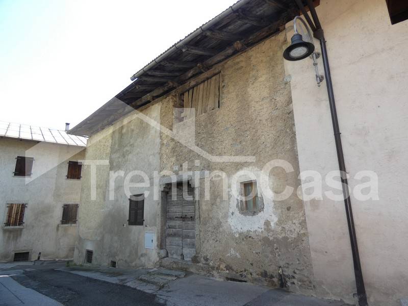Foto porzione di casa in vendita a Sella Giudicarie (Trento)