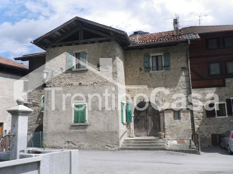 Foto casa indipendente in vendita a Sella Giudicarie (Trento)