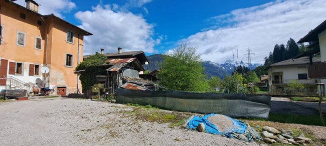 Casa indipendente in vendita a Tione Di Trento (TN)