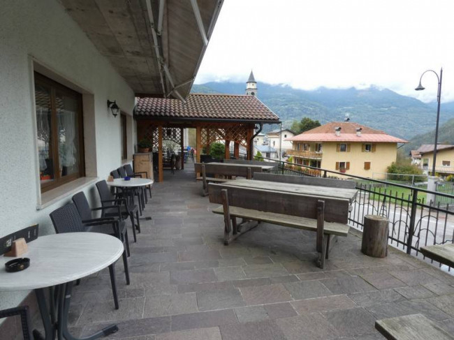 Albergo/Hotel in vendita a Borgo Lares (TN)