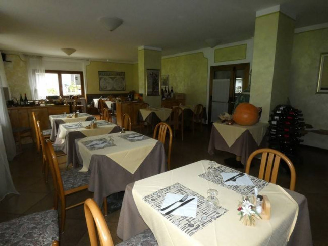 Albergo/Hotel in vendita a Borgo Lares (TN)