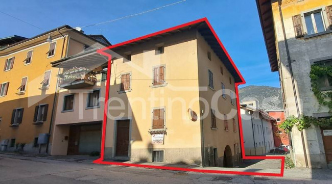 Casa indipendente in vendita a Tione Di Trento (TN)