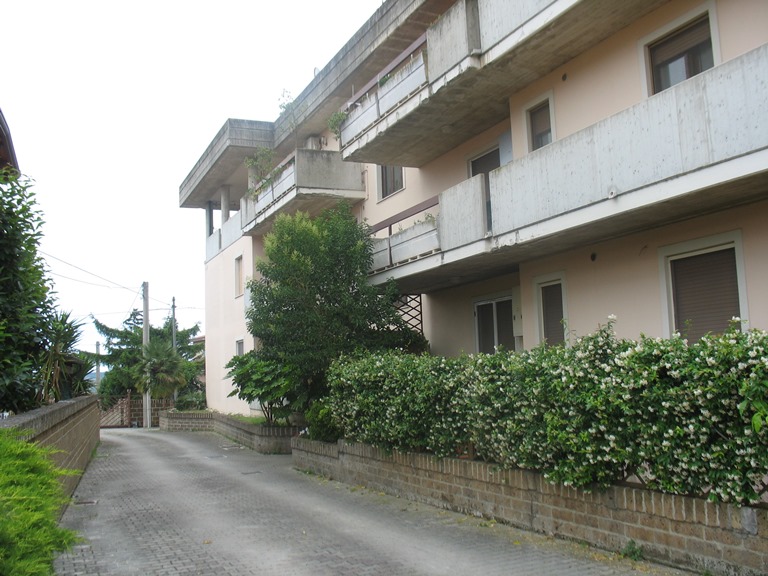  pianella vendita quart: centro realcantieri