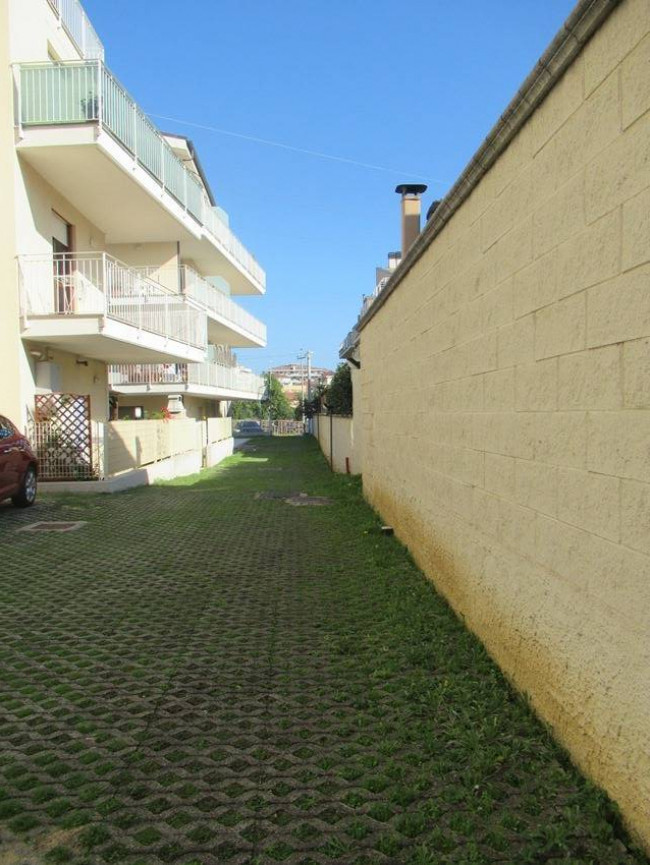 Appartamento in vendita a Villa Raspa, Spoltore (PE)