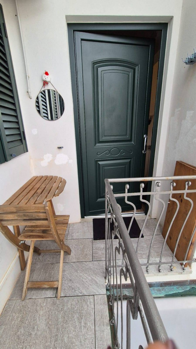 Appartamento non in Condominio in Vendita a Viareggio