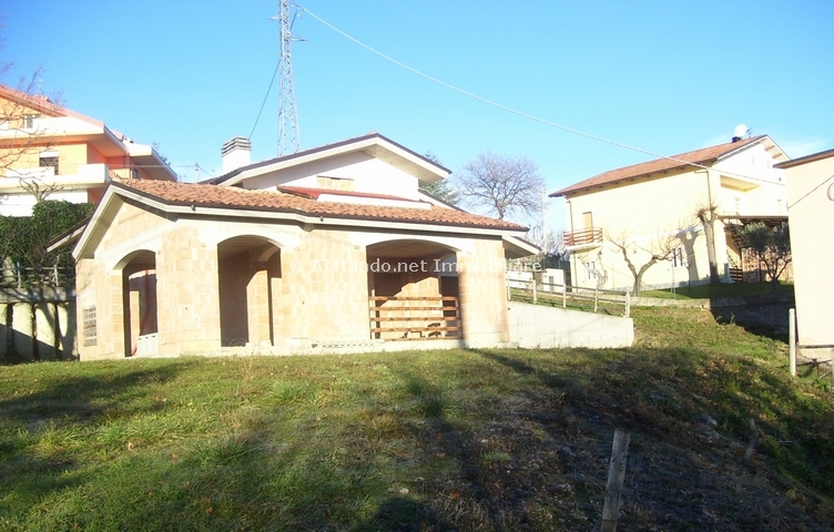 Villa CIVITELLA CASANOVA vendita  Vestea  ABITANDO.NET