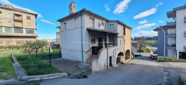 Casa indipendente in vendita a Penne (PE)