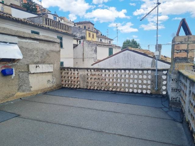 Casa indipendente in vendita a Loreto Aprutino (PE)