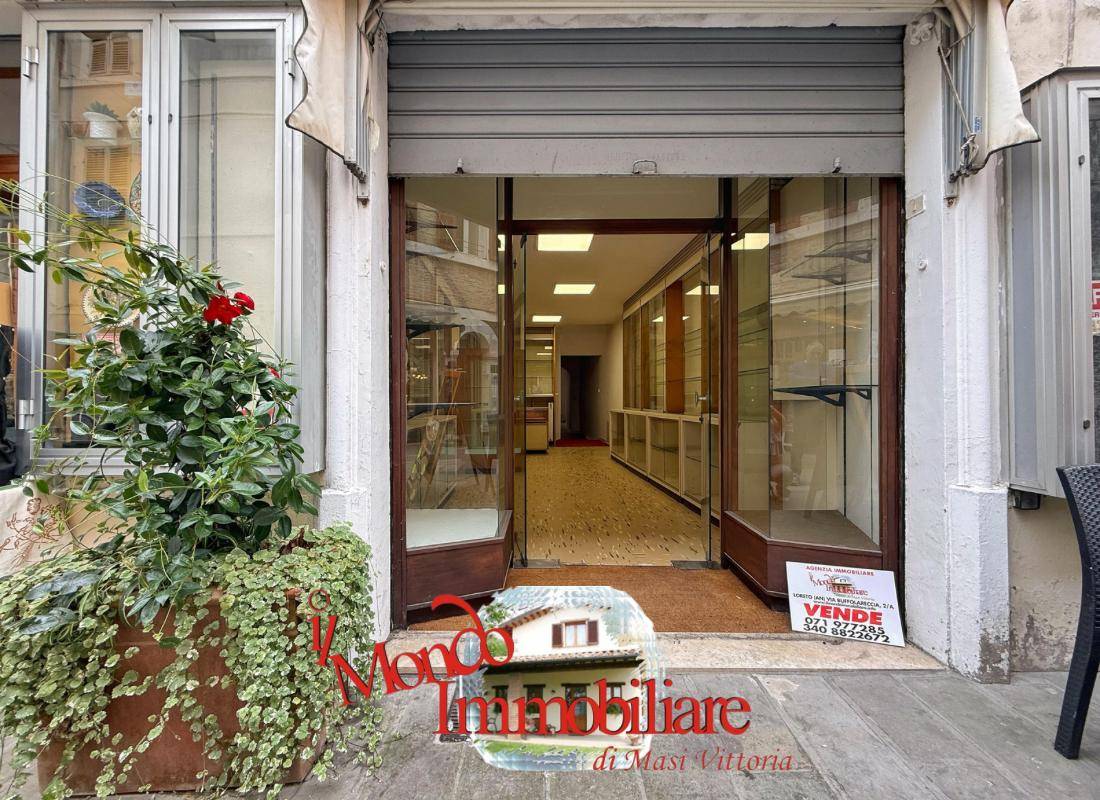Locale commerciale