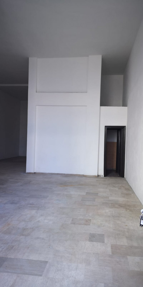 magazzino in vendita a Pescara