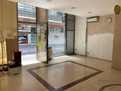 Locale commerciale in affitto a Pescara