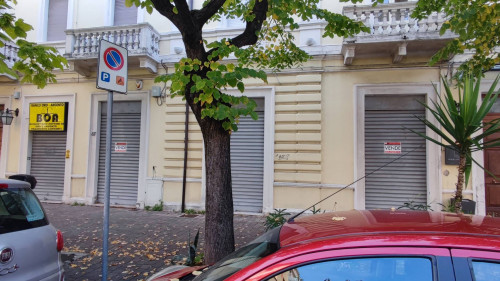 Locale commerciale in vendita a Pescara
