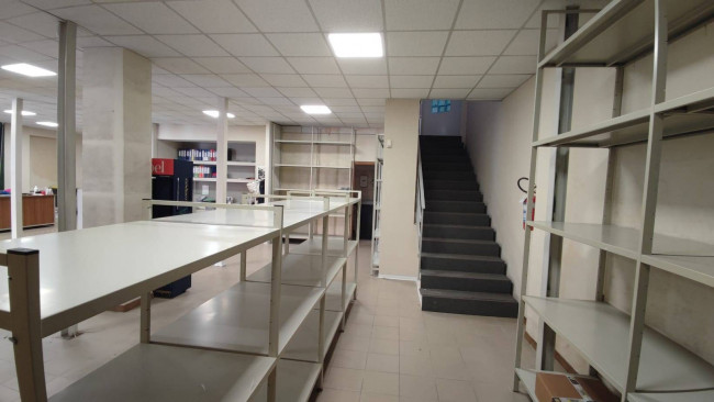 Locale commerciale in vendita a Pescara