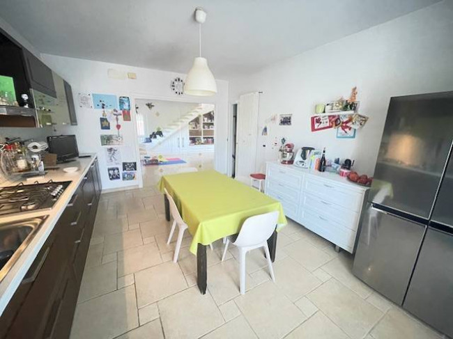 porzione di quadrifamigliare in vendita a Pescara