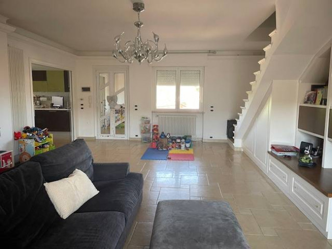 porzione di quadrifamigliare in vendita a Pescara