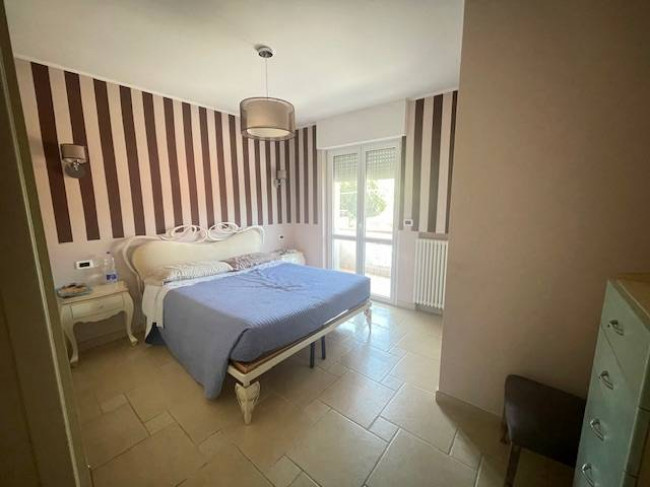 porzione di quadrifamigliare in vendita a Pescara