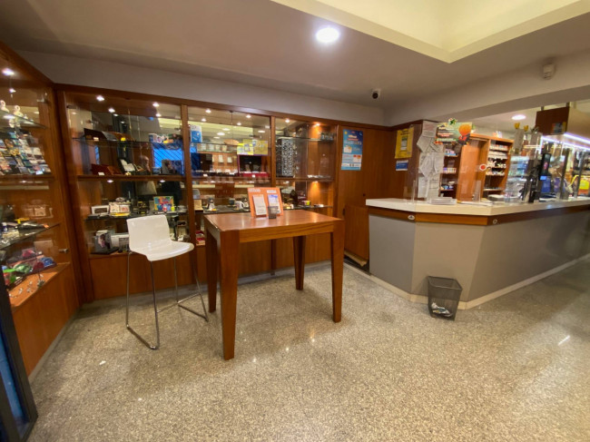 Attività commerciale in vendita a Pescara