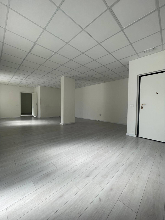 ufficio in vendita a Pescara