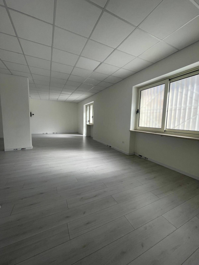 ufficio in vendita a Pescara