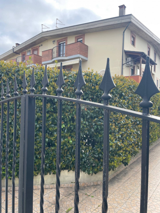 porzione di quadrifamigliare in vendita a Città Sant'Angelo