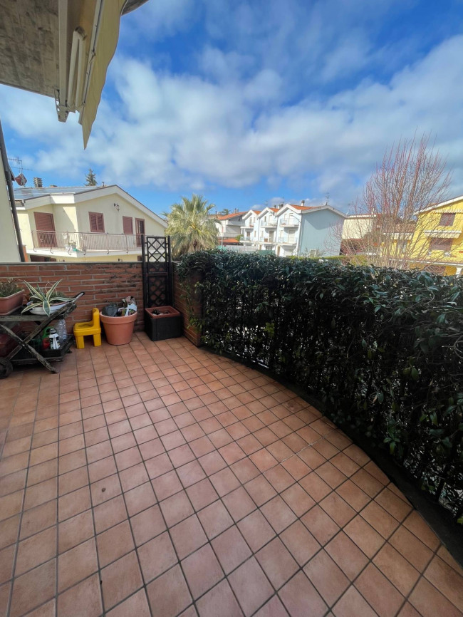 porzione di quadrifamigliare in vendita a Città Sant'Angelo