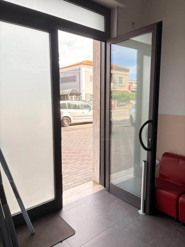 Locale commerciale in affitto a Pescara