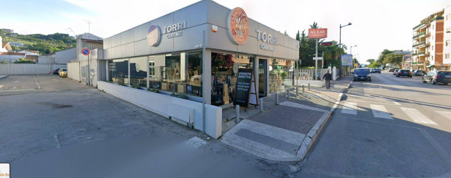 Locale commerciale in vendita a Pescara