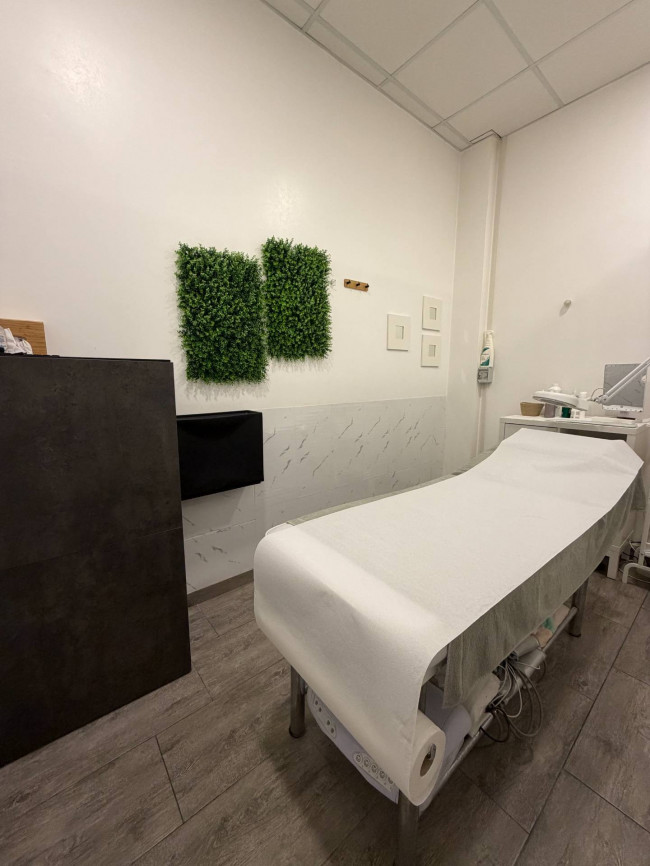 Locale commerciale in vendita a Pescara