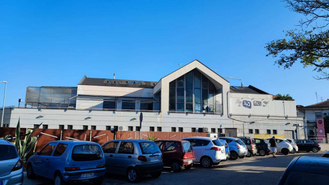 fabbricato per uso commerciale in vendita a Pescara