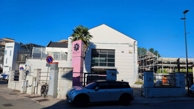 fabbricato per uso commerciale in vendita a Pescara