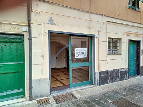Commerciale in Affitto a Chiavari