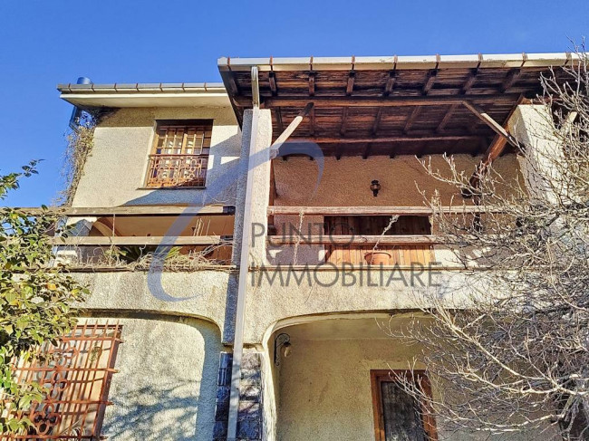Villa in Vendita a Moconesi
