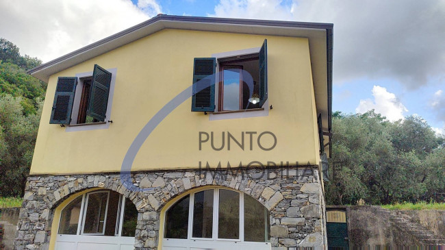 Casa singola in Affitto a Cogorno